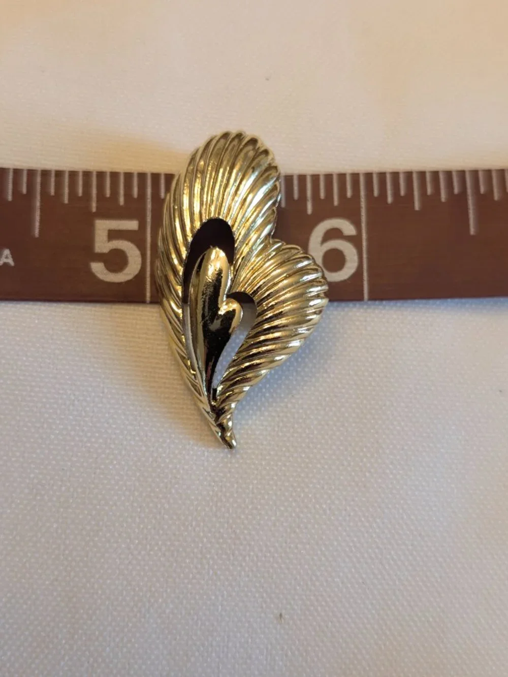 Vintage Modernist Gold Toned Asymmetrical Textured Heart Brooch